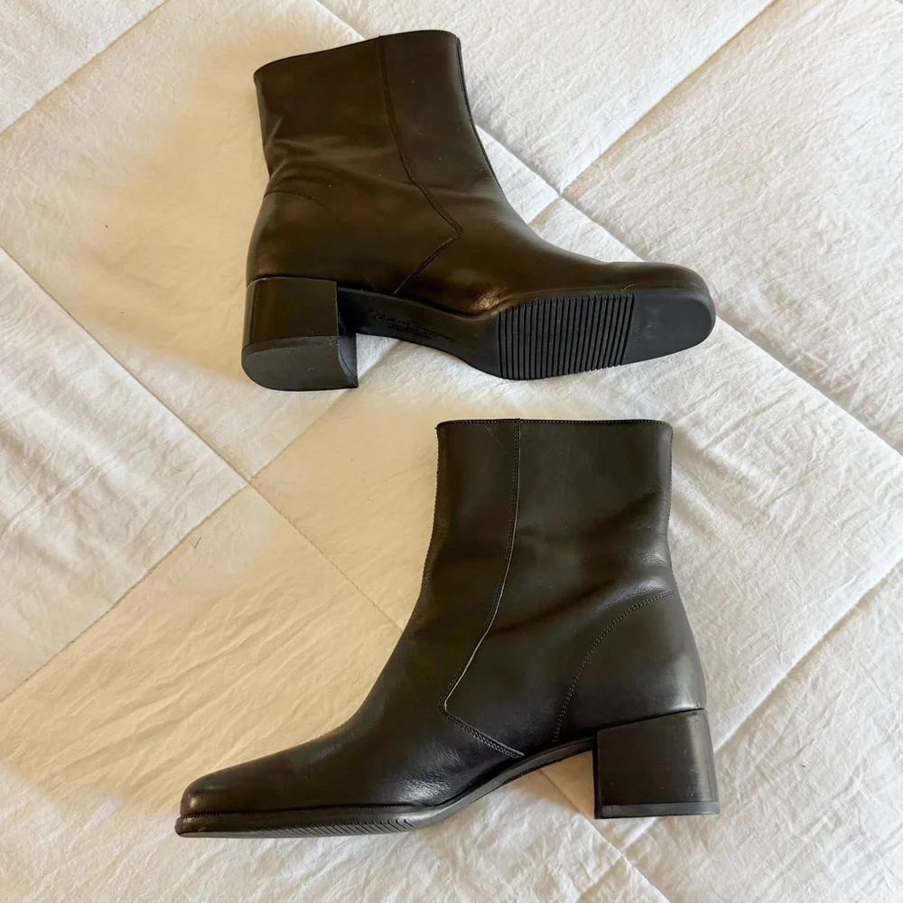 Salvatore Ferragamo Leather Ankle Boots - Picture 5 of 11
